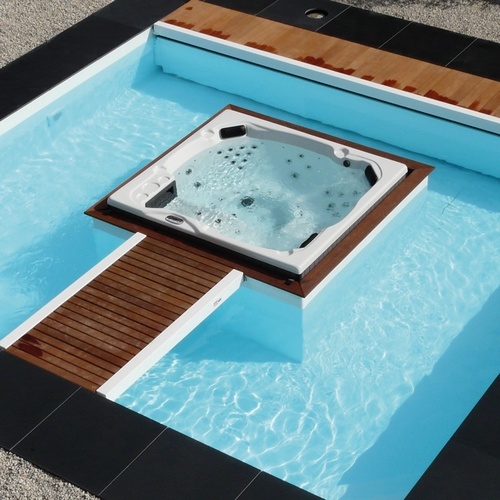 Pool and spa hybrid concept Pool and spa hybrid concept